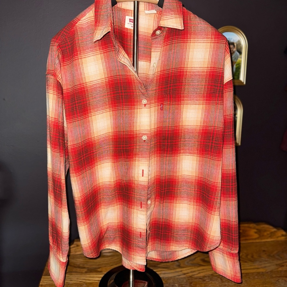 Levis red laid button-up shirt XS Y2K classic western